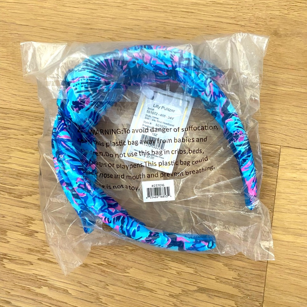 Lilly Pulitzer New in bag with tag 
Breakwater Blue Shells N Bells Headband